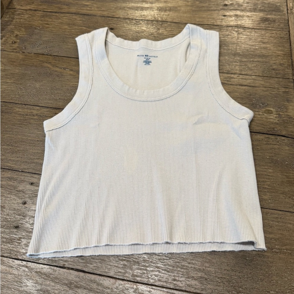 Brandy Melville Crop Tank - Raw Hem - Picture 3 of 6